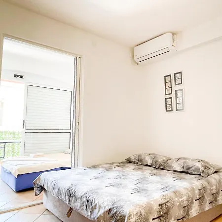Anita Apartment